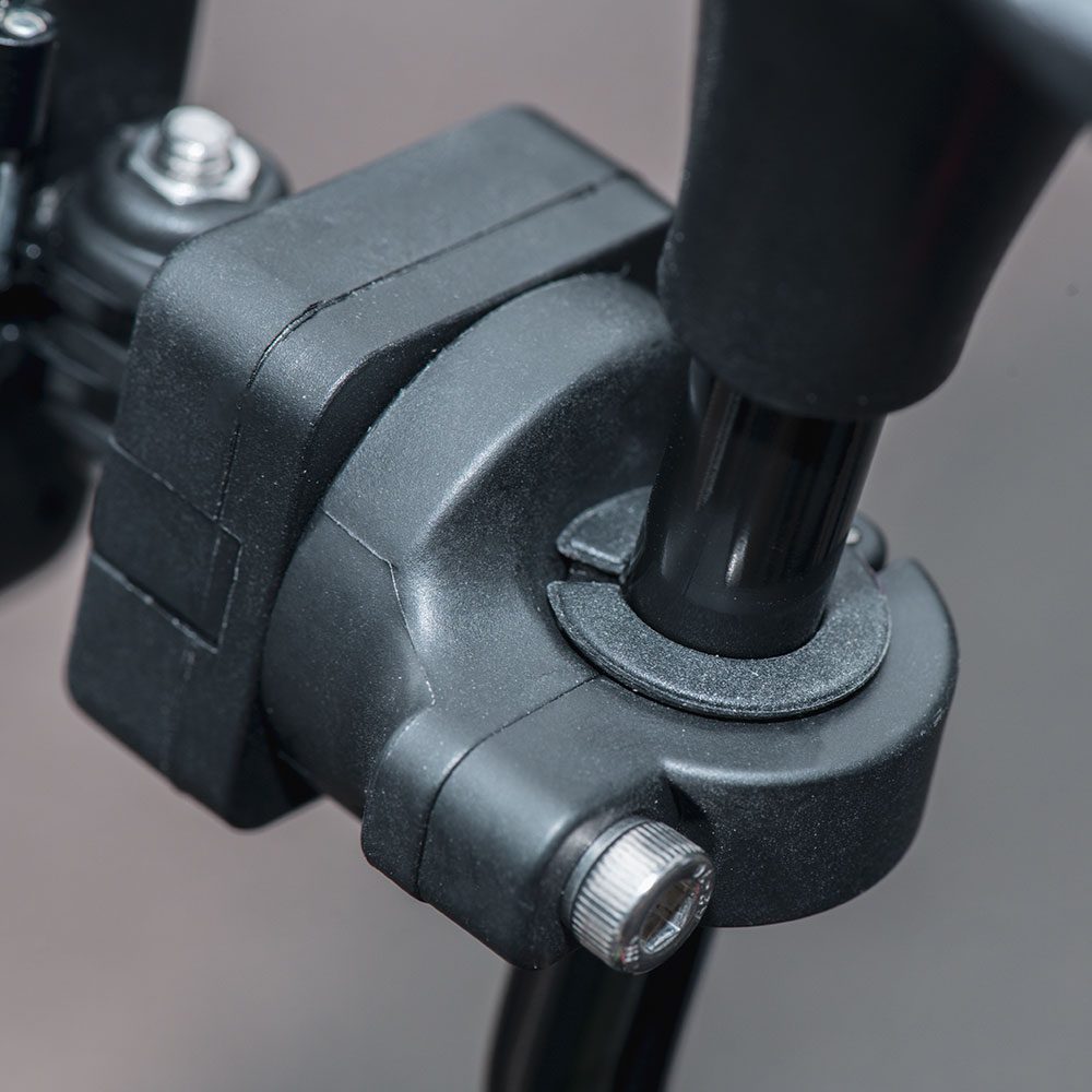 Oxford CLIQR Motorcycle Mirror Phone Mount OX854 Lifestyle 3