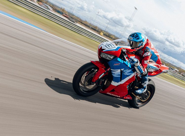 Shoei X-SPR Pro Motorcycle Helmet Features 10