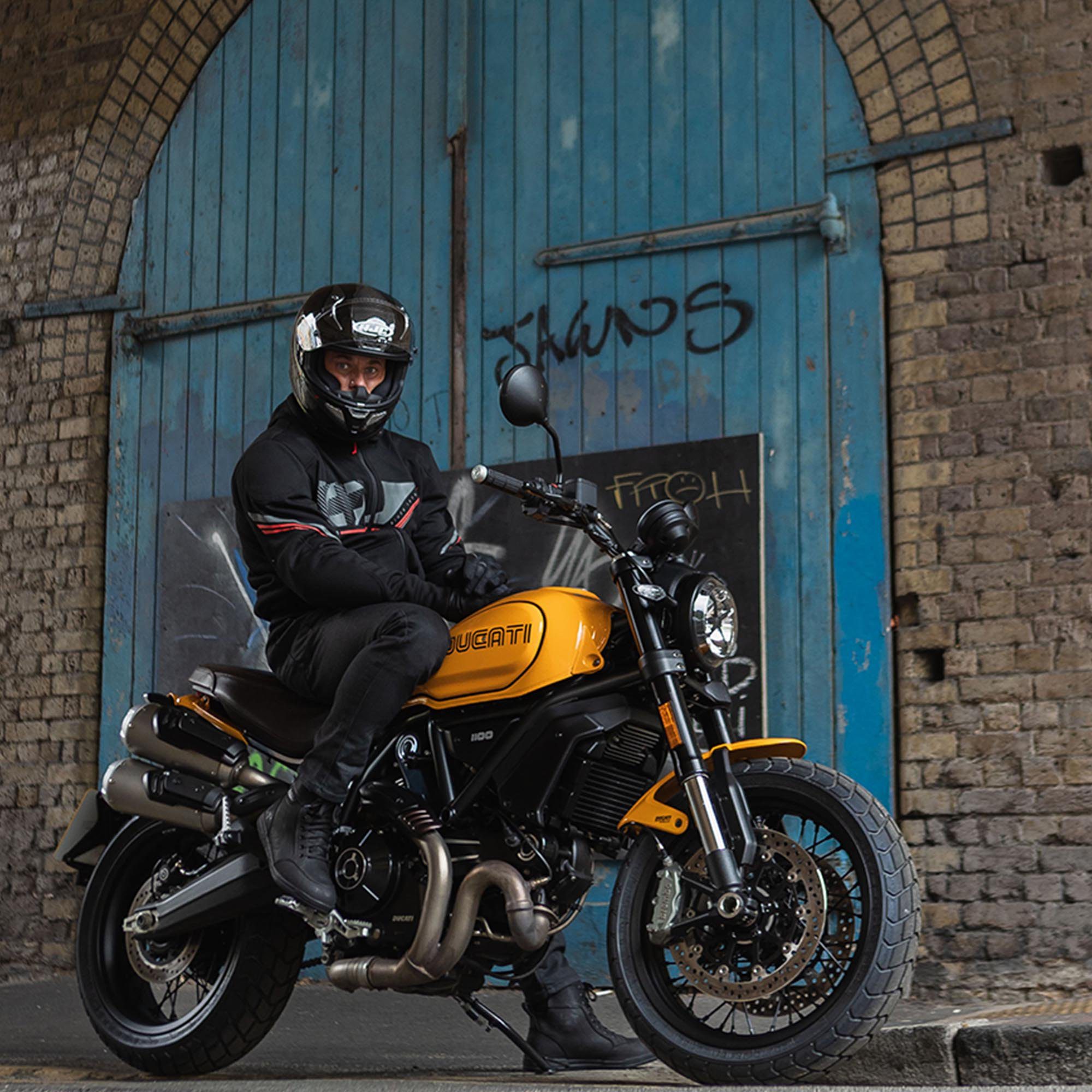 Oxford Super 2.0 Sports Motorcycle Hoodie Black Lifestyle 4