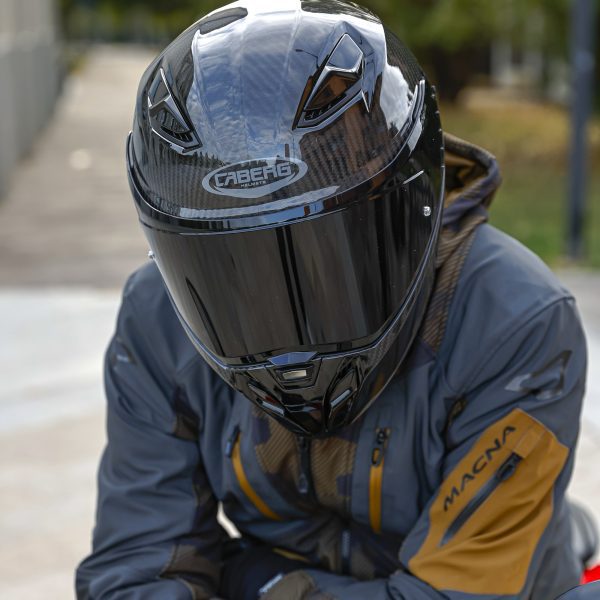 caberg drift armour motorcycle helmet Evo II Black Carbon Full Face face helmet Caberg The outer shell is produced in 2 sizes (the small one from XS to M Caberg Drift Evo II Carbon