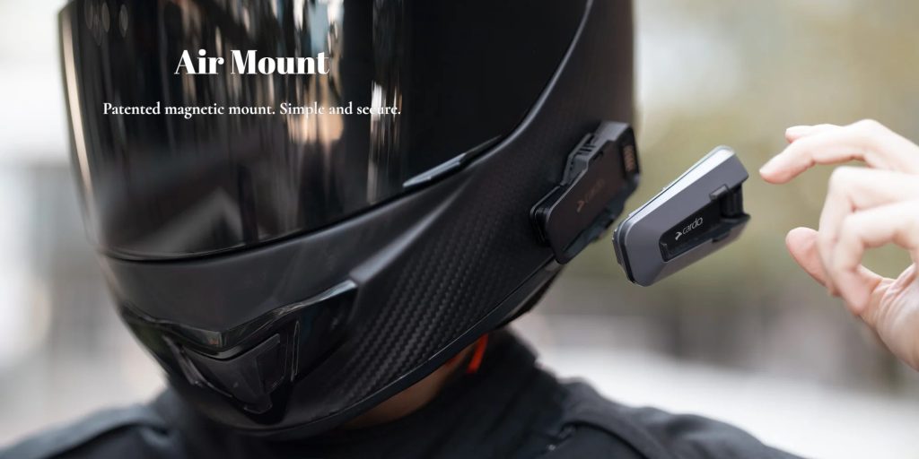 Cardo Packtalk Edge Mesh Motorcycle Helmet Bluetooth Intercom Features 1