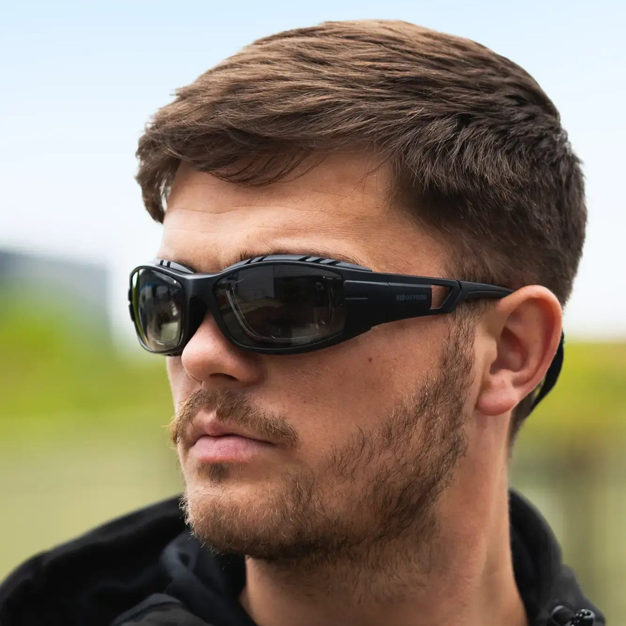 Oxford Transformer Polarised Auto-Tint Motorcycle Sunglasses + Lens Insert Lifestyle 1