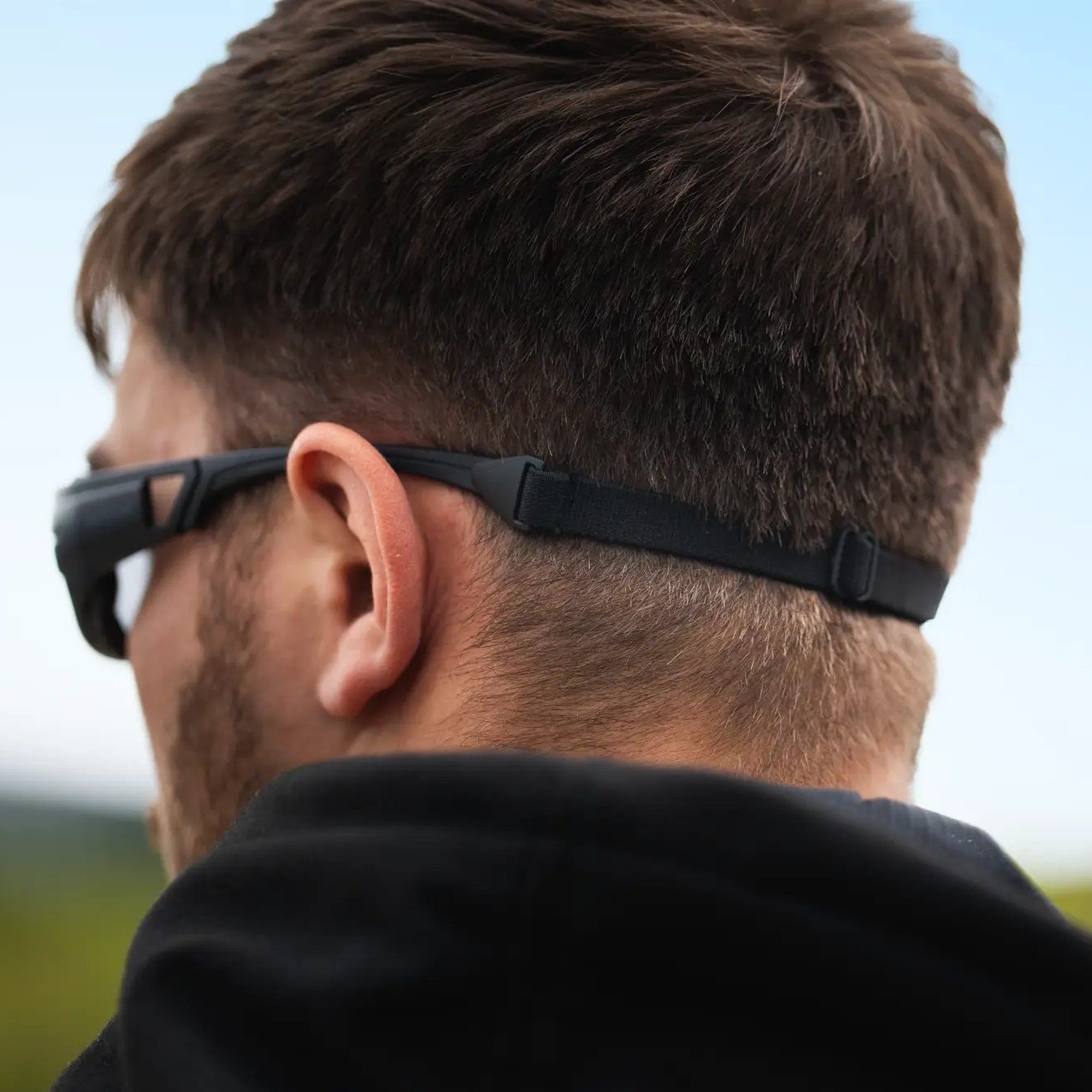 Oxford Transformer Polarised Auto-Tint Motorcycle Sunglasses + Lens Insert Lifestyle 3