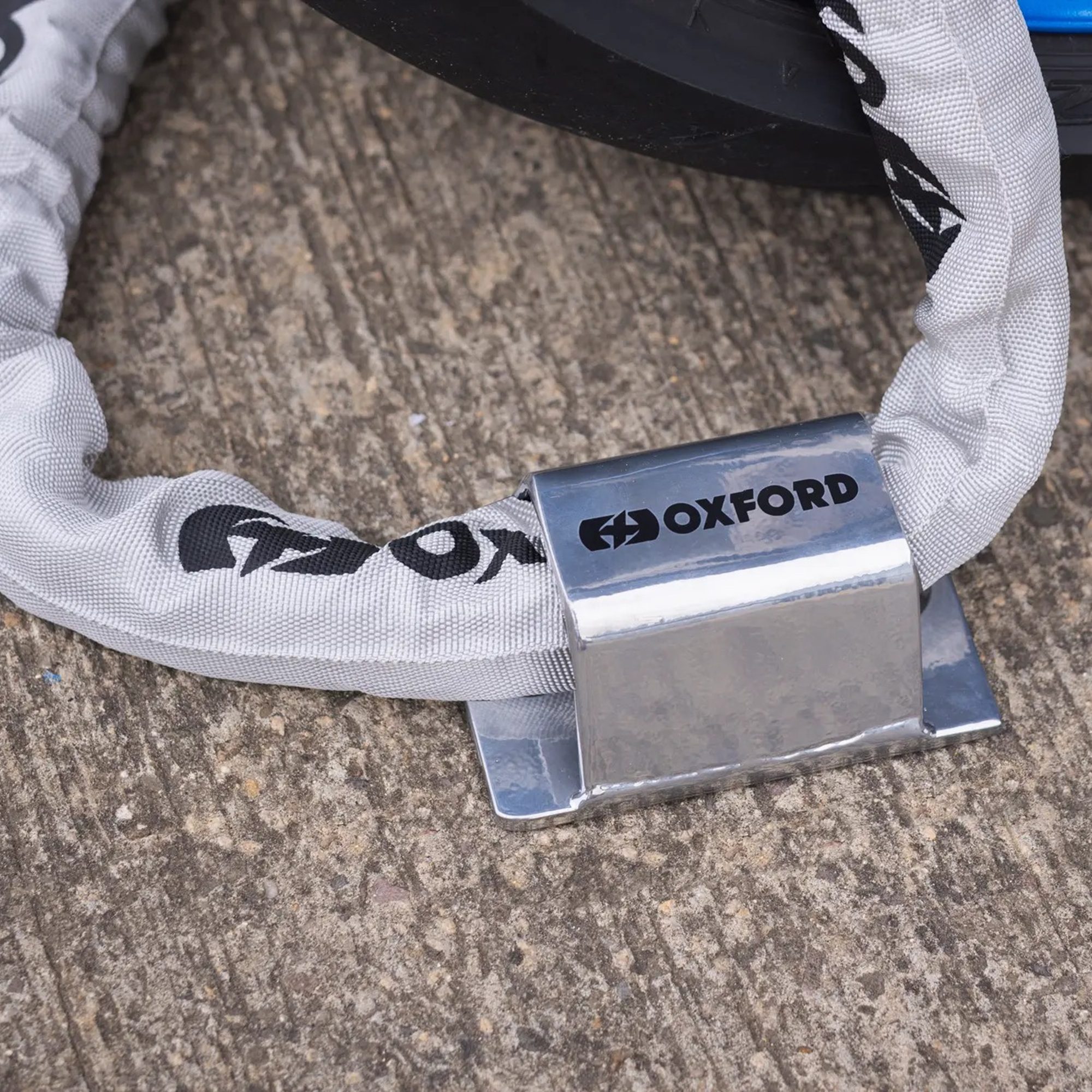 Oxford Brute Force Motorcycle Ground Anchor - Chrome 2